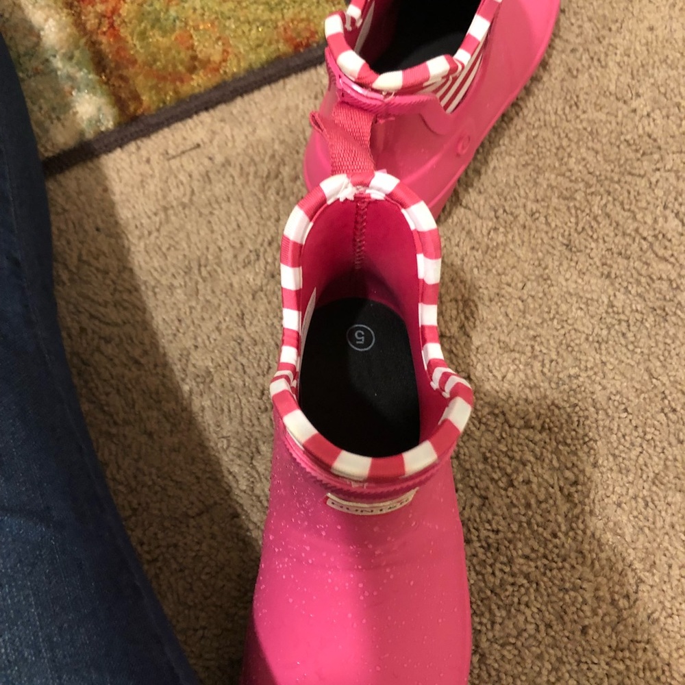 Hunter girls rain boots size 5
